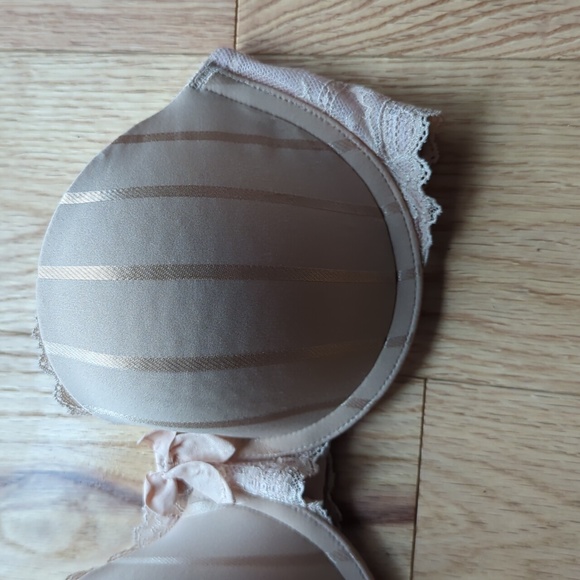 Felina Lingerie. Strapless Underwire Tan Striped Bra. Size 32C - Picture 3 of 6
